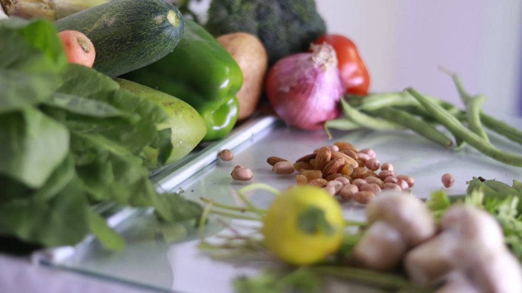 Alimentos esenciales para una dieta balanceada Alimentos esenciales para una dieta balanceada